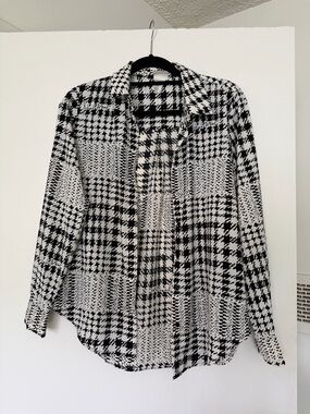 H&M Black and White Houndstooth Button-Down Shirt